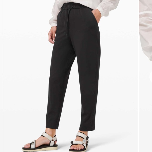 Lululemon High Rise Straight Leg Athleisure Pants Keep Moving Preppy Black - Picture 1 of 9